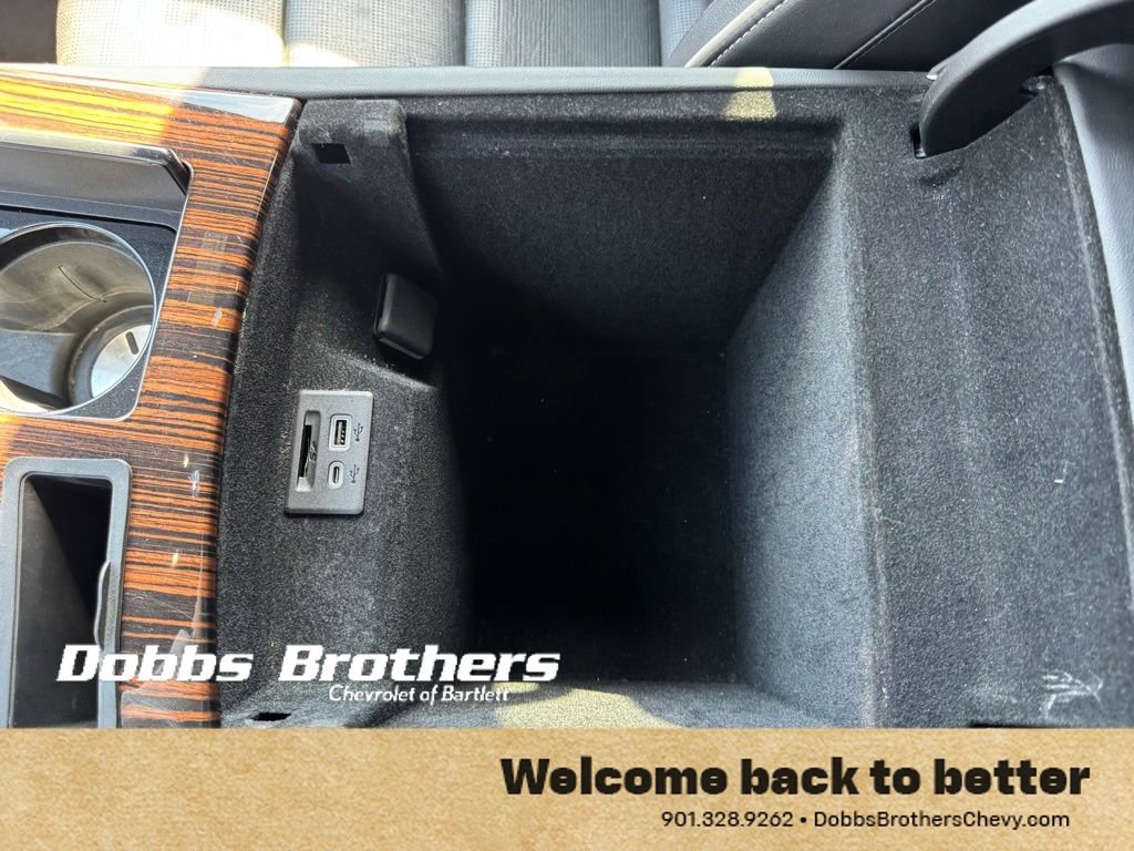 Used 2023 Cadillac Escalade Premium Luxury image 21