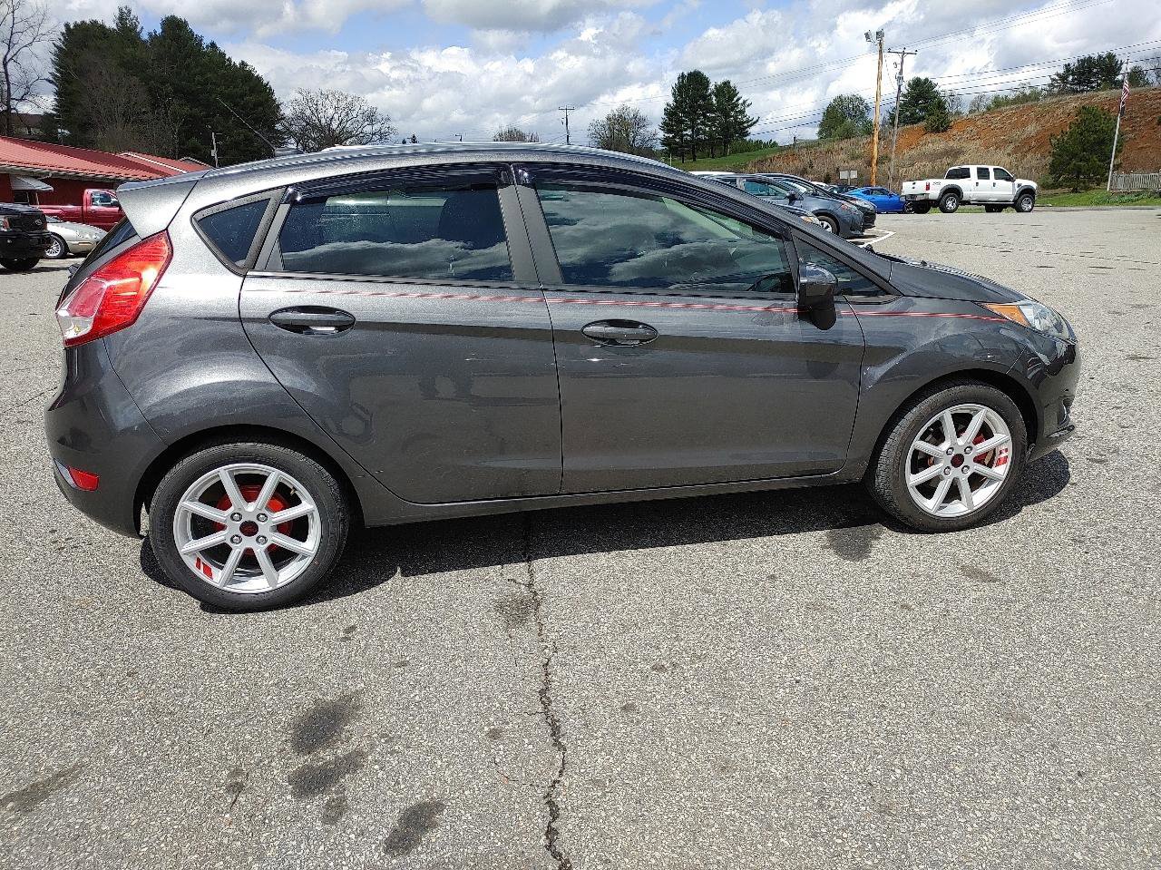 Used 2019 Ford Fiesta SE w/ Equipment Group 201A FWD image 6