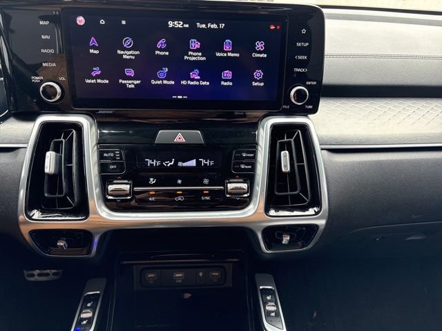 Certified 2022 Kia Sorento SX image 12