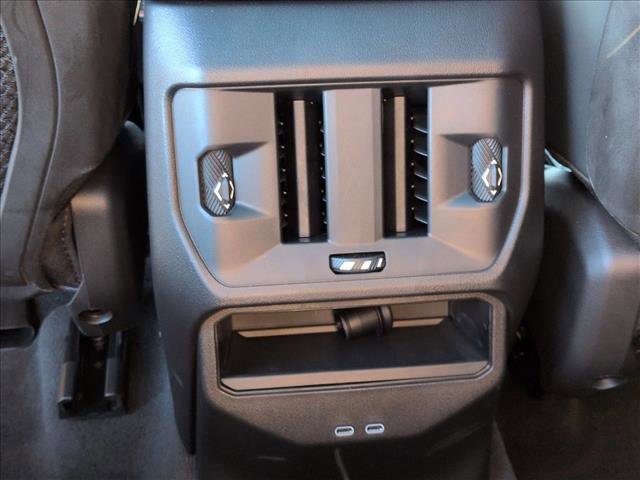 Used 2025 BMW X3 xDrive30i w/ Convenience Package image 16