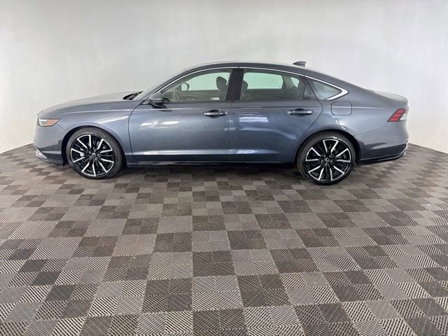 Used 2023 Honda Accord Touring image 9