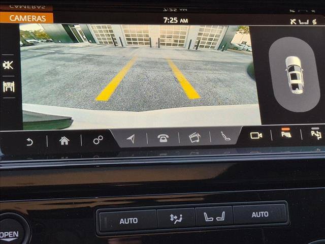 Used 2020 Land Rover Discovery HSE Luxury AWD/4WD image 12