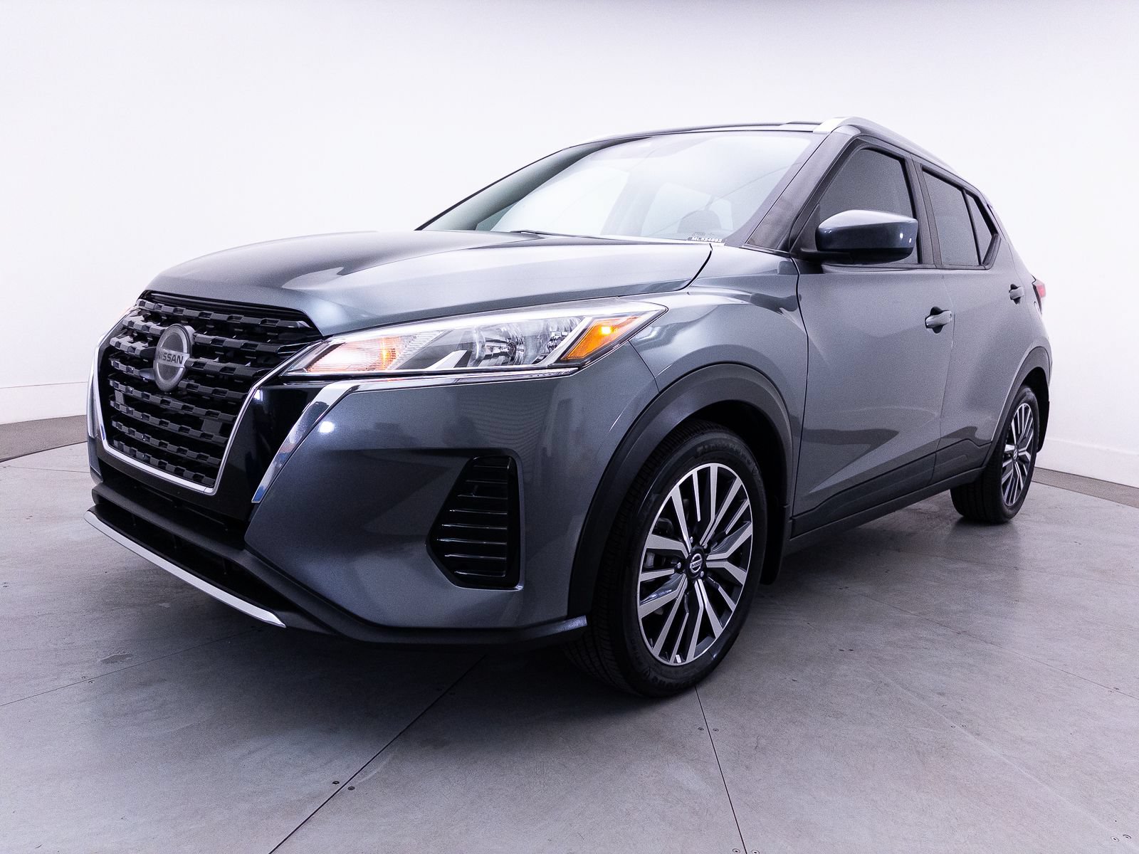 Used 2021 Nissan Kicks SV FWD image 11