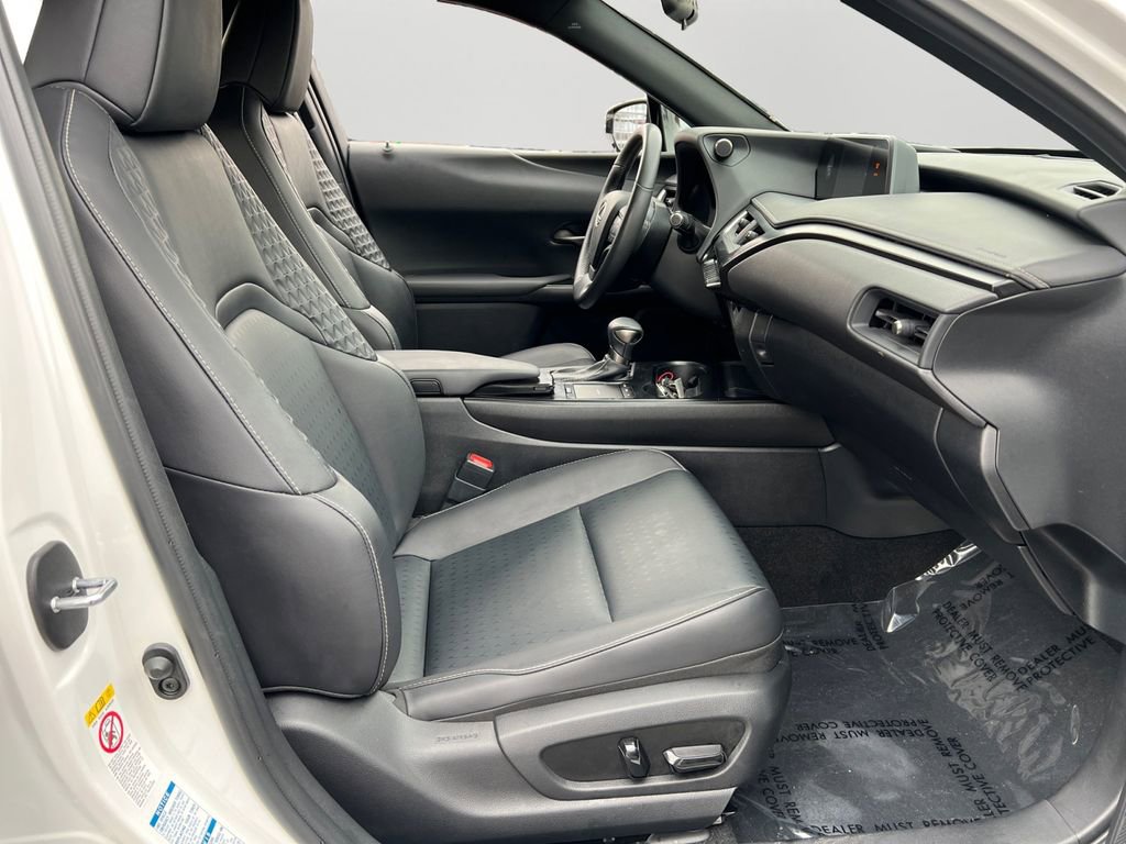 Used 2019 Lexus UX 250h image 7
