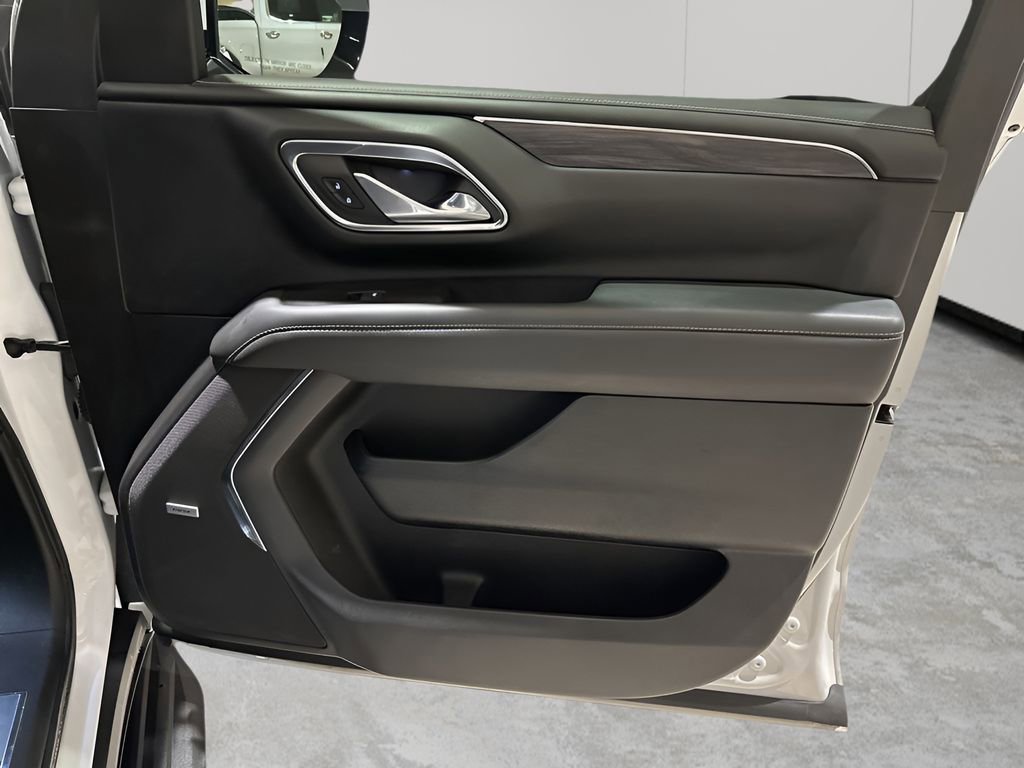 Used 2023 GMC Yukon SLT image 35