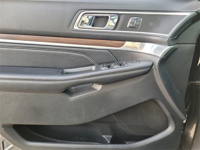 Certified 2017 Ford Explorer Limited w/ Equipment Group 301A image 29