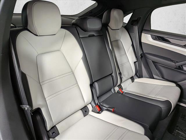 New 2026 Porsche Cayenne Coupe image 23