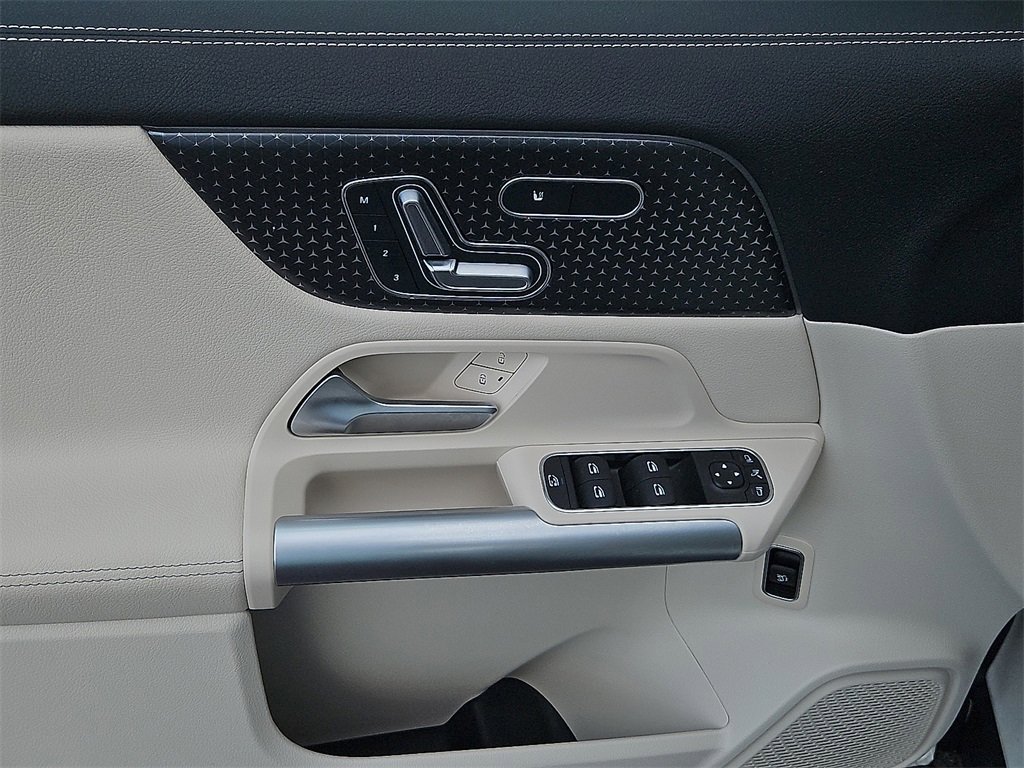 Certified 2025 Mercedes-Benz GLA 250 4MATIC image 21