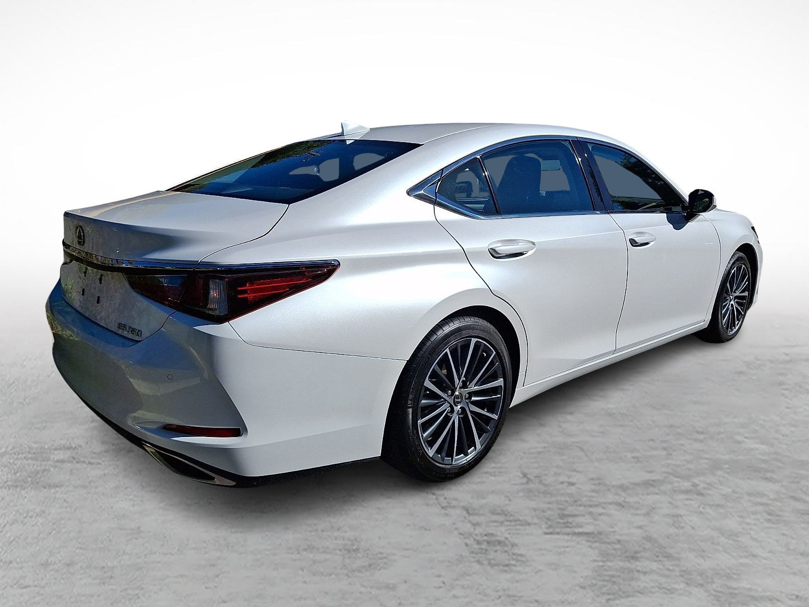 Certified 2024 Lexus ES 350 w/ Premium Package FWD image 5