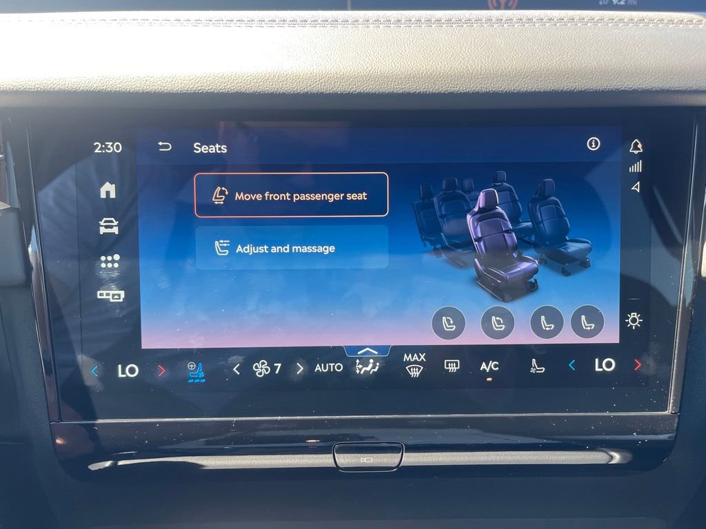 New 2025 Lincoln Navigator L Reserve w/ Jet Appearance Package image 12