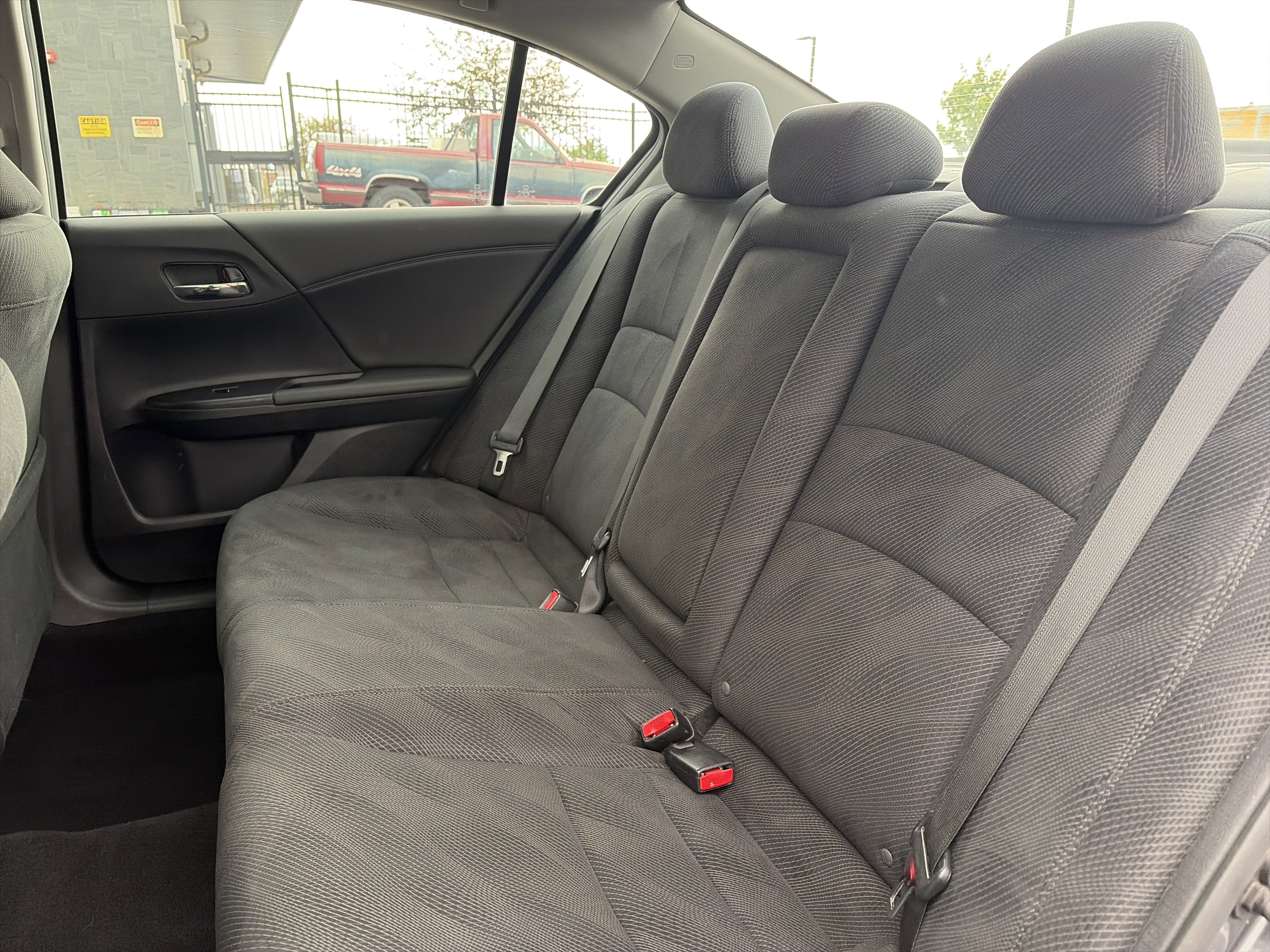 Used 2017 Honda Accord EX image 25