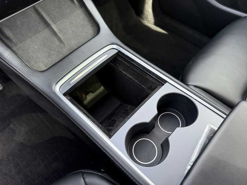 Used 2023 Tesla Model Y Long Range image 22