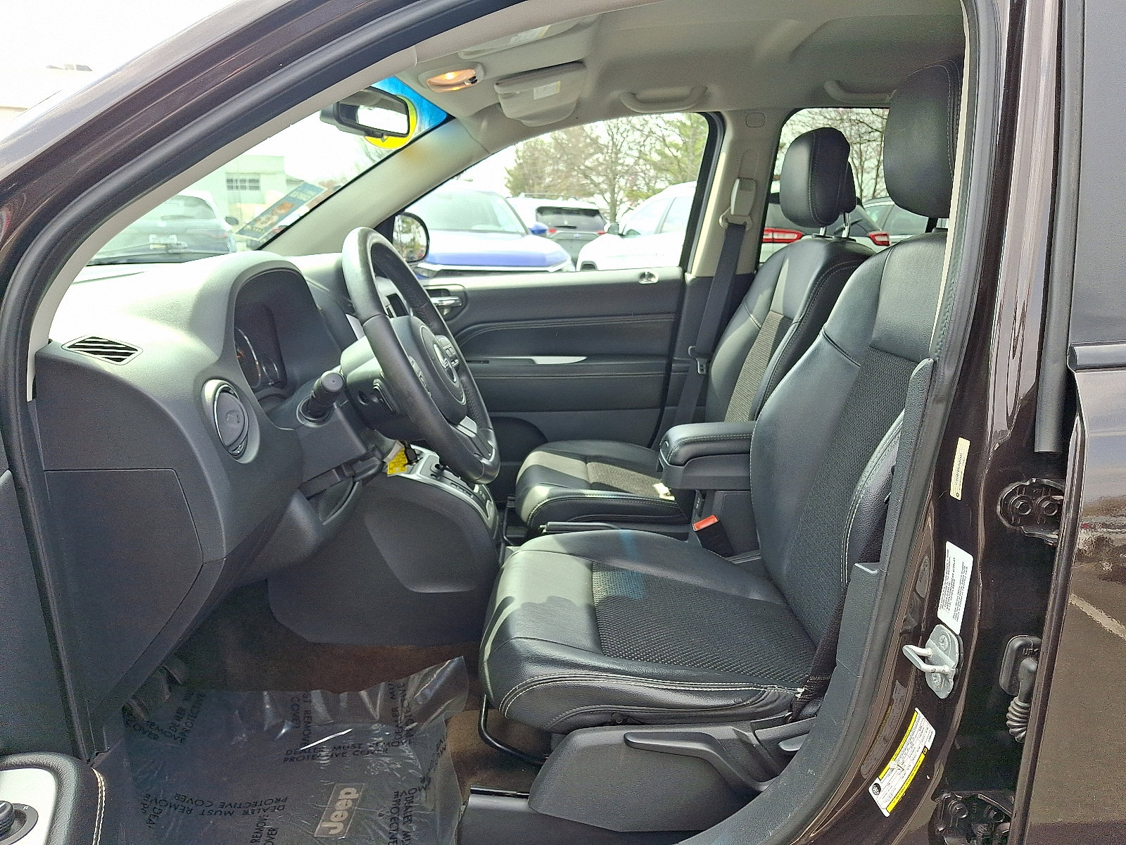 Used 2014 Jeep Compass Latitude w/ Mopar Chrome Accents Group image 13