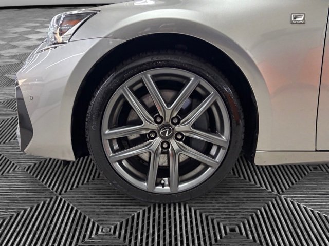 Used 2018 Lexus IS 350 image 29