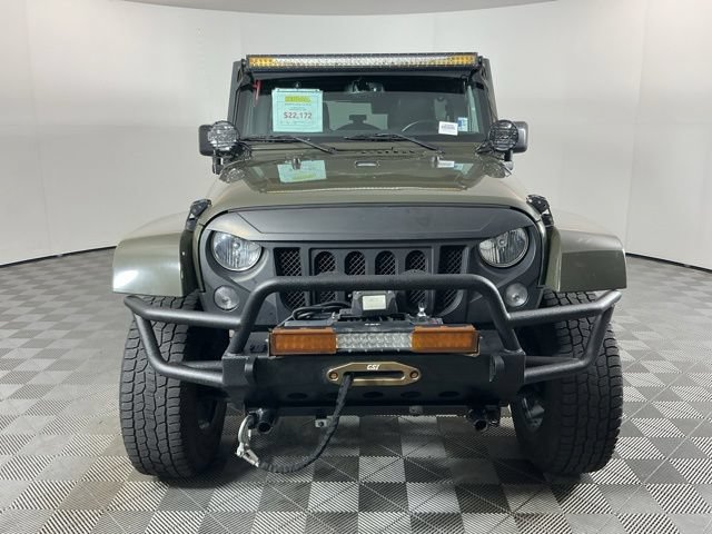 Used 2015 Jeep Wrangler Unlimited Rubicon w/ Katzkin Premium Leather Group AWD/4WD image 2