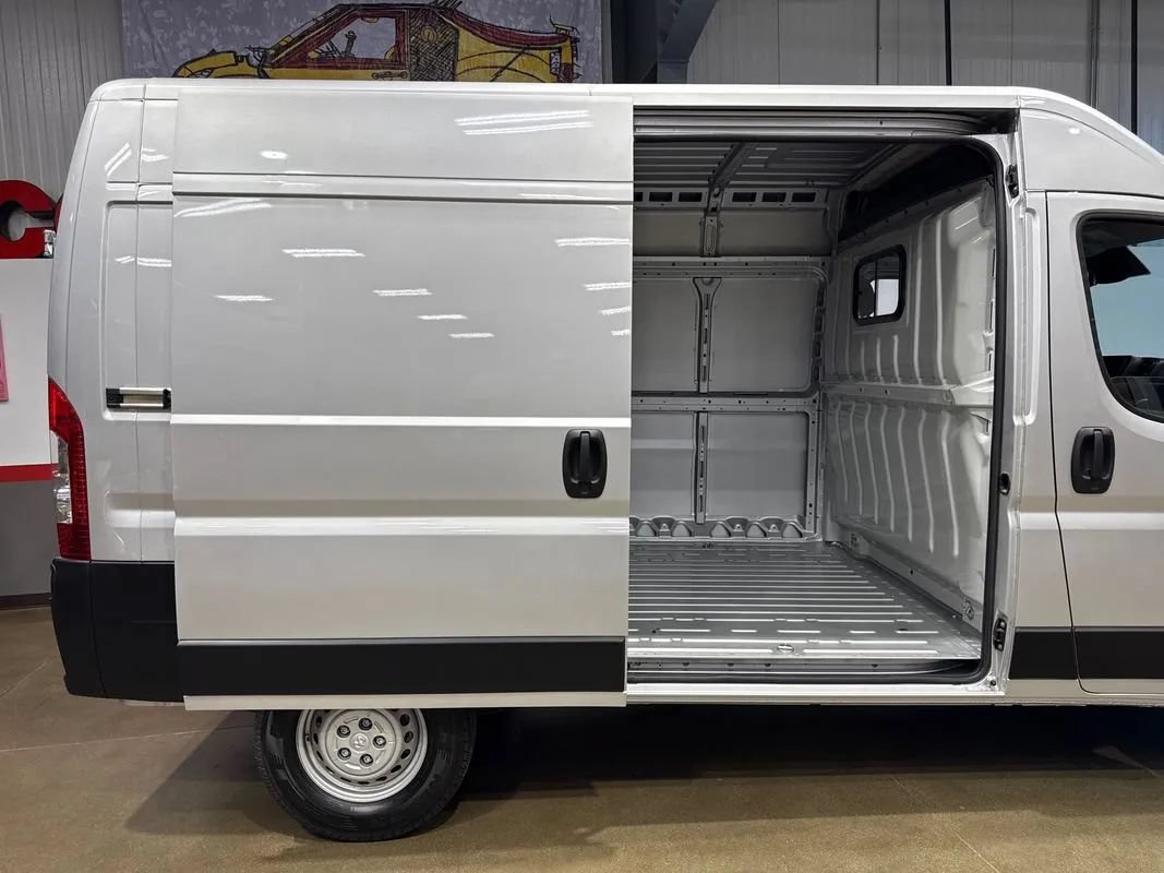 Used 2026 RAM ProMaster 1500 w/ Safety Group FWD image 12