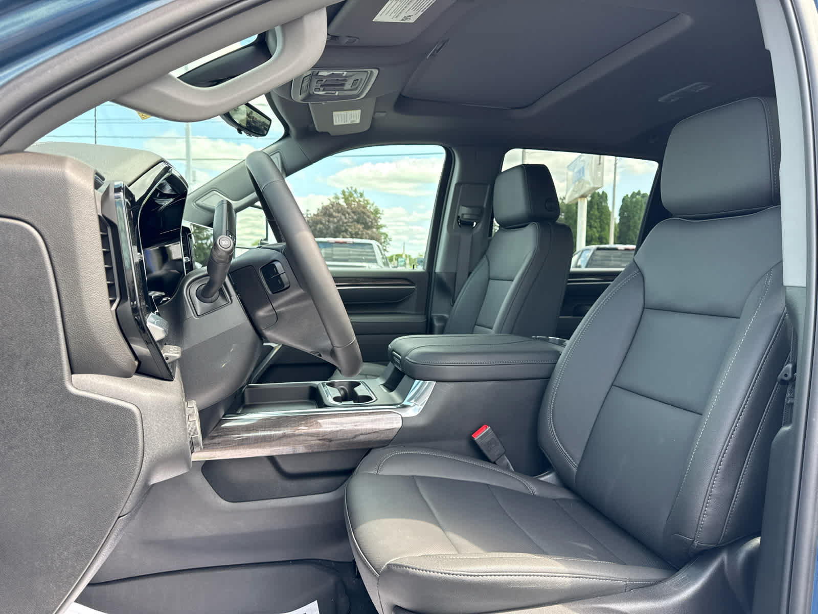 New 2026 Chevrolet Silverado 3500 LTZ w/ LTZ Plus Package AWD/4WD image 11