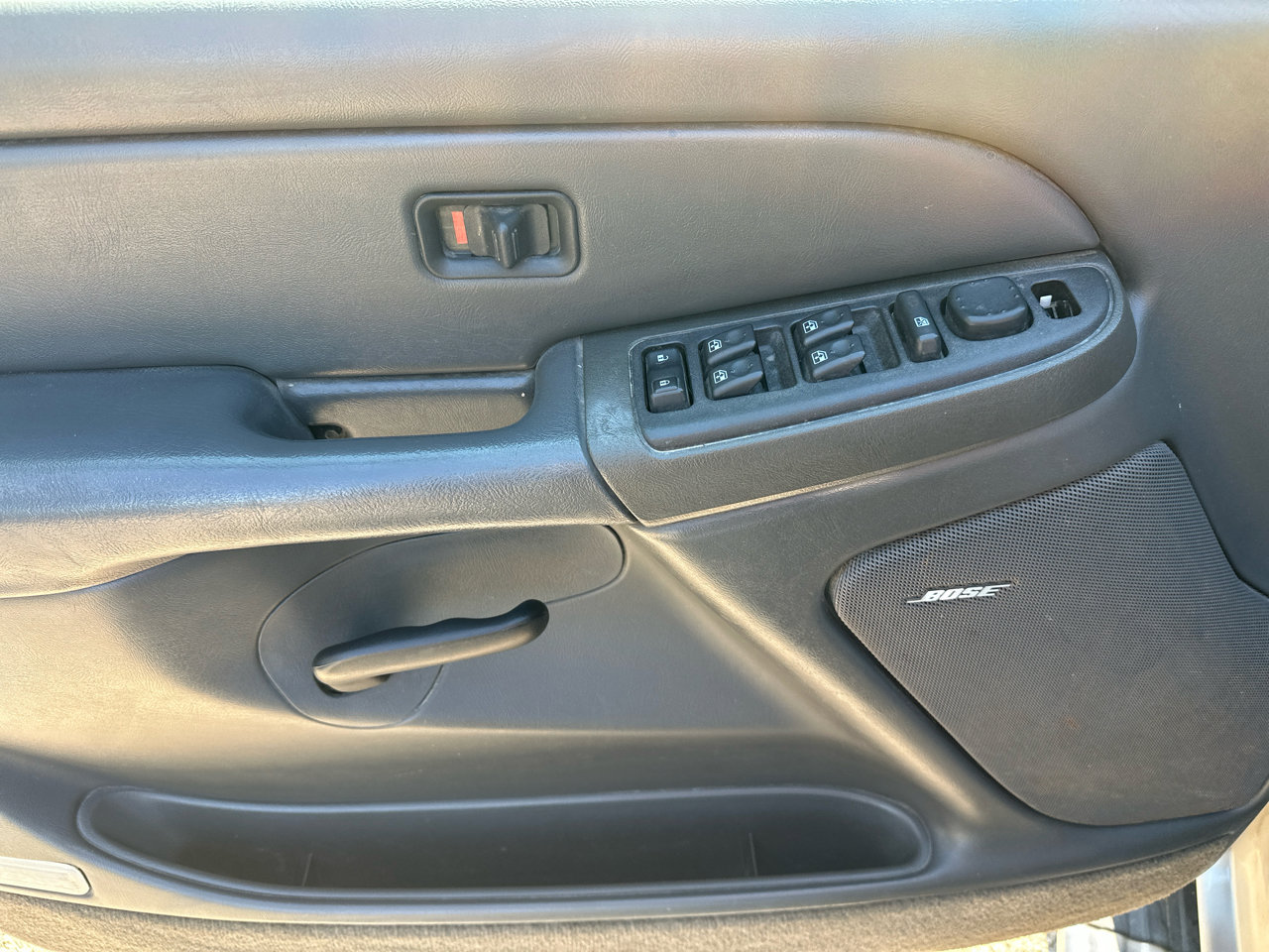 Used 2004 GMC Sierra 3500 SLE w/ Heavy-Duty Power Package image 13