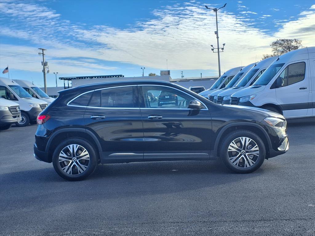 Used 2025 Mercedes-Benz GLA 250 4MATIC image 5