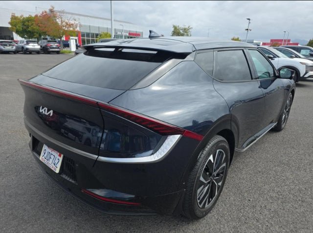Used 2023 Kia EV6 Wind w/ Wind Technology Package AWD/4WD image 5
