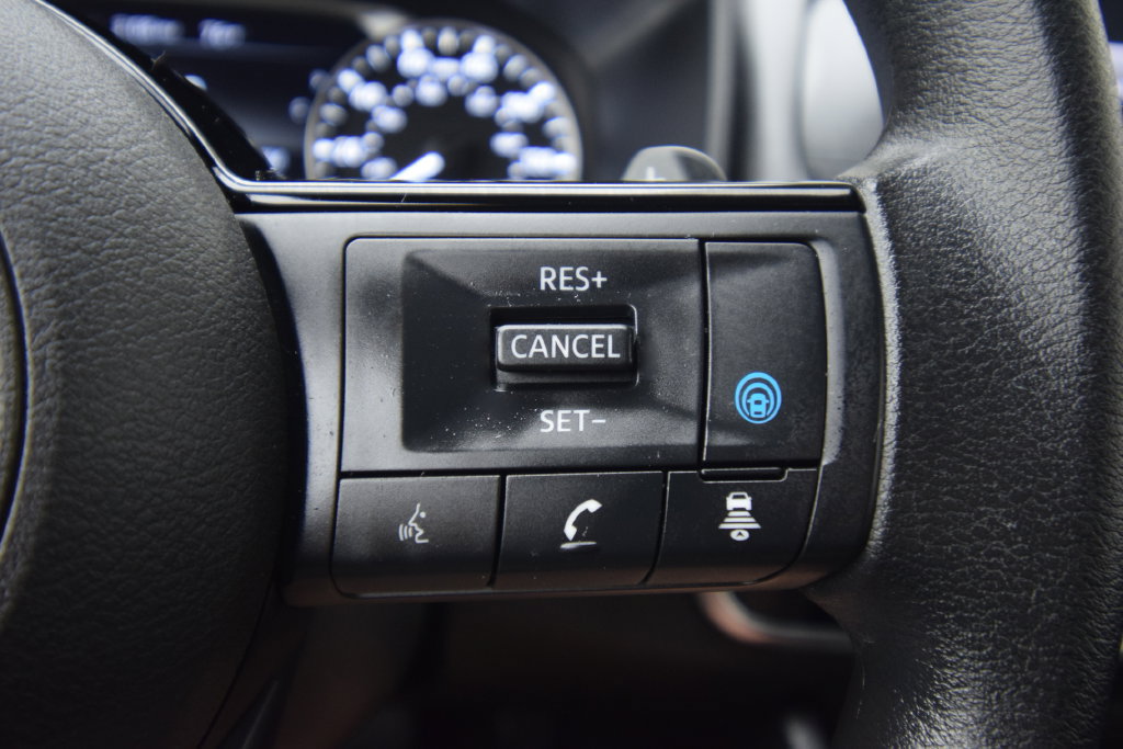Used 2023 Nissan Rogue SV AWD/4WD image 29