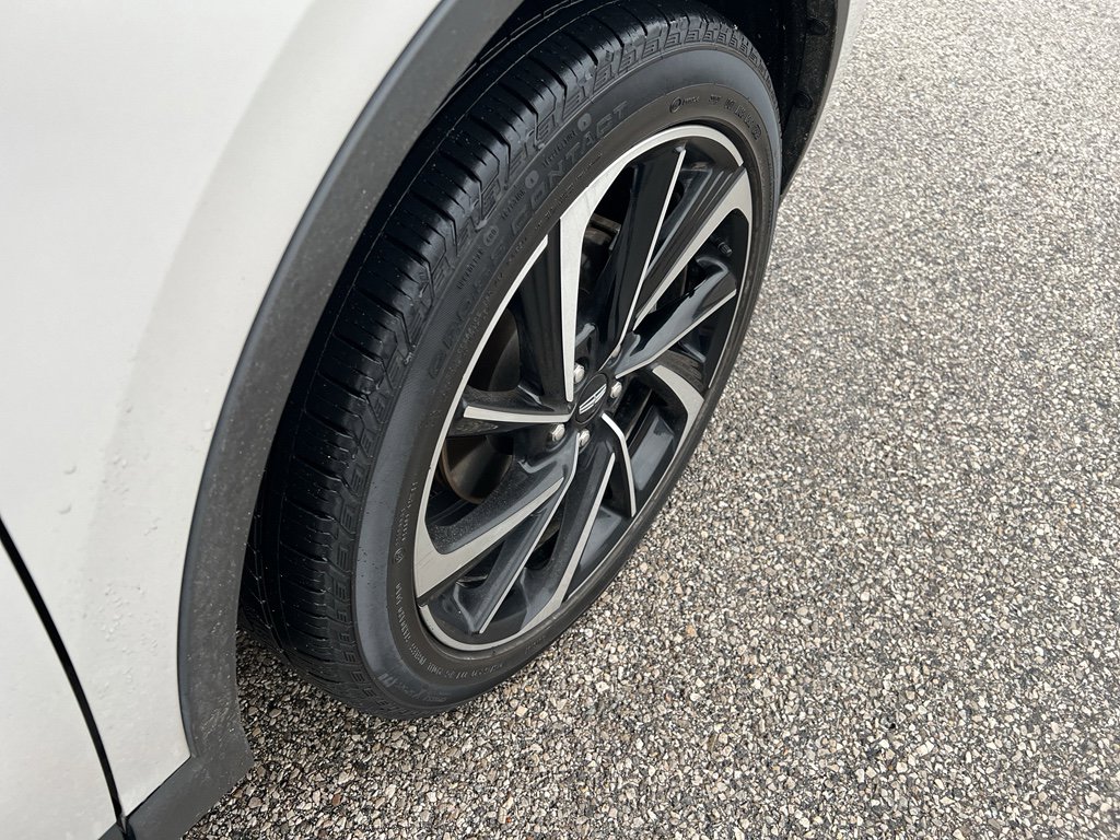 Used 2023 Lincoln Corsair Reserve w/ Equipment Group 201A image 25