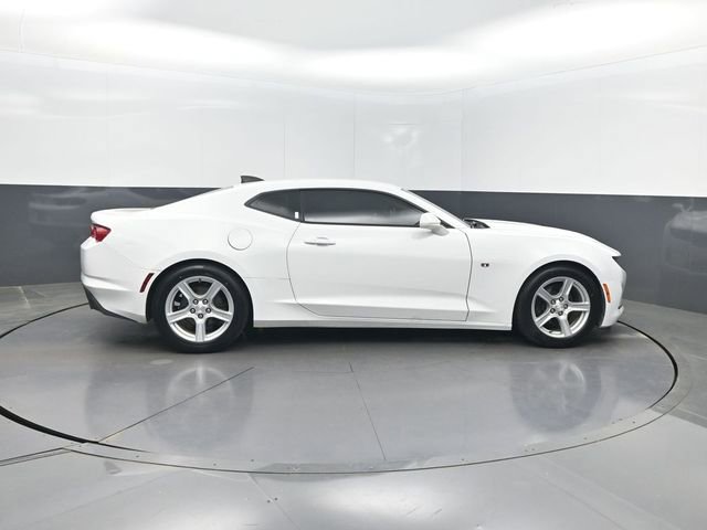 Used 2020 Chevrolet Camaro LT RWD image 29
