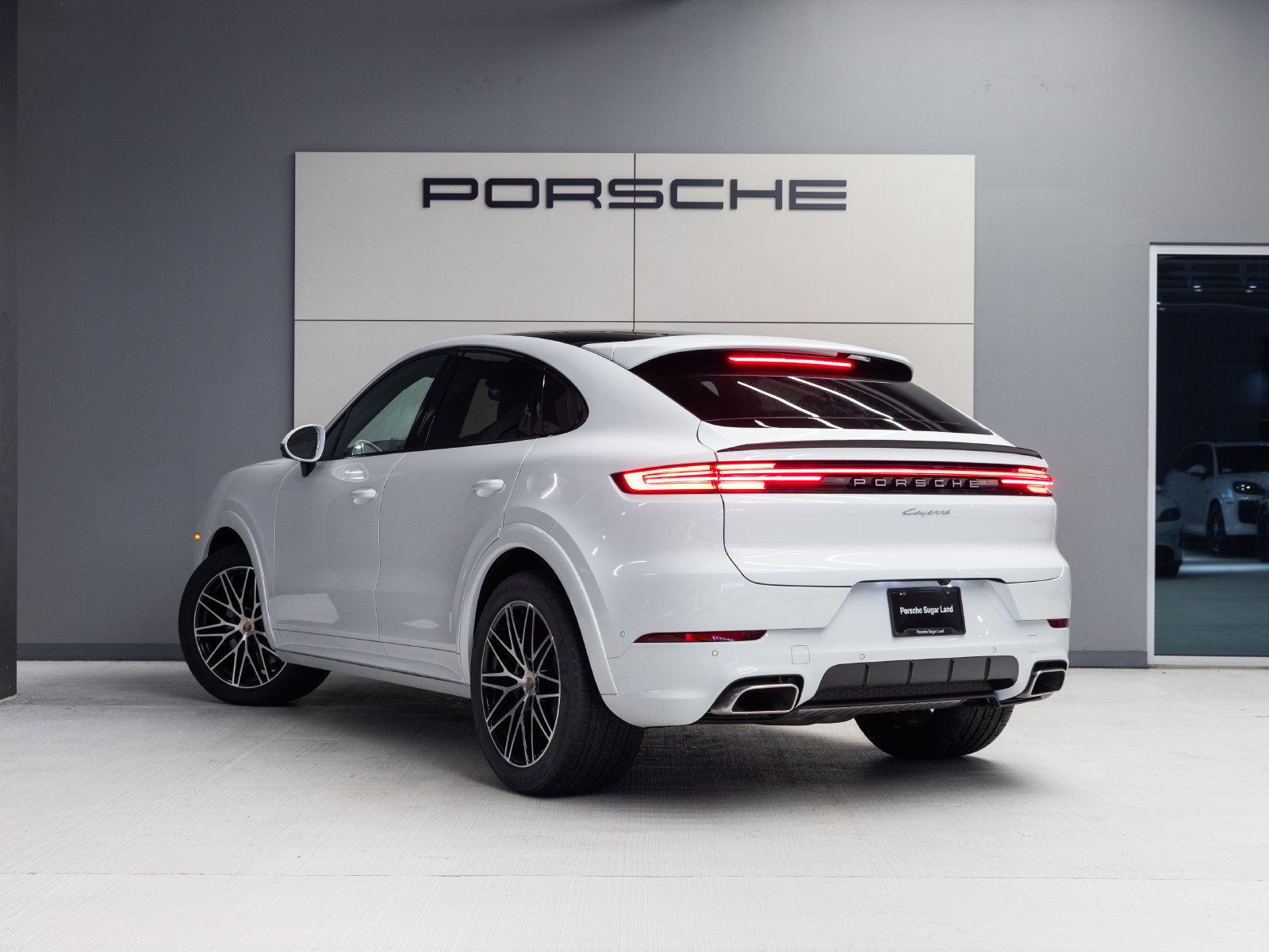 New 2026 Porsche Cayenne Coupe AWD/4WD image 3
