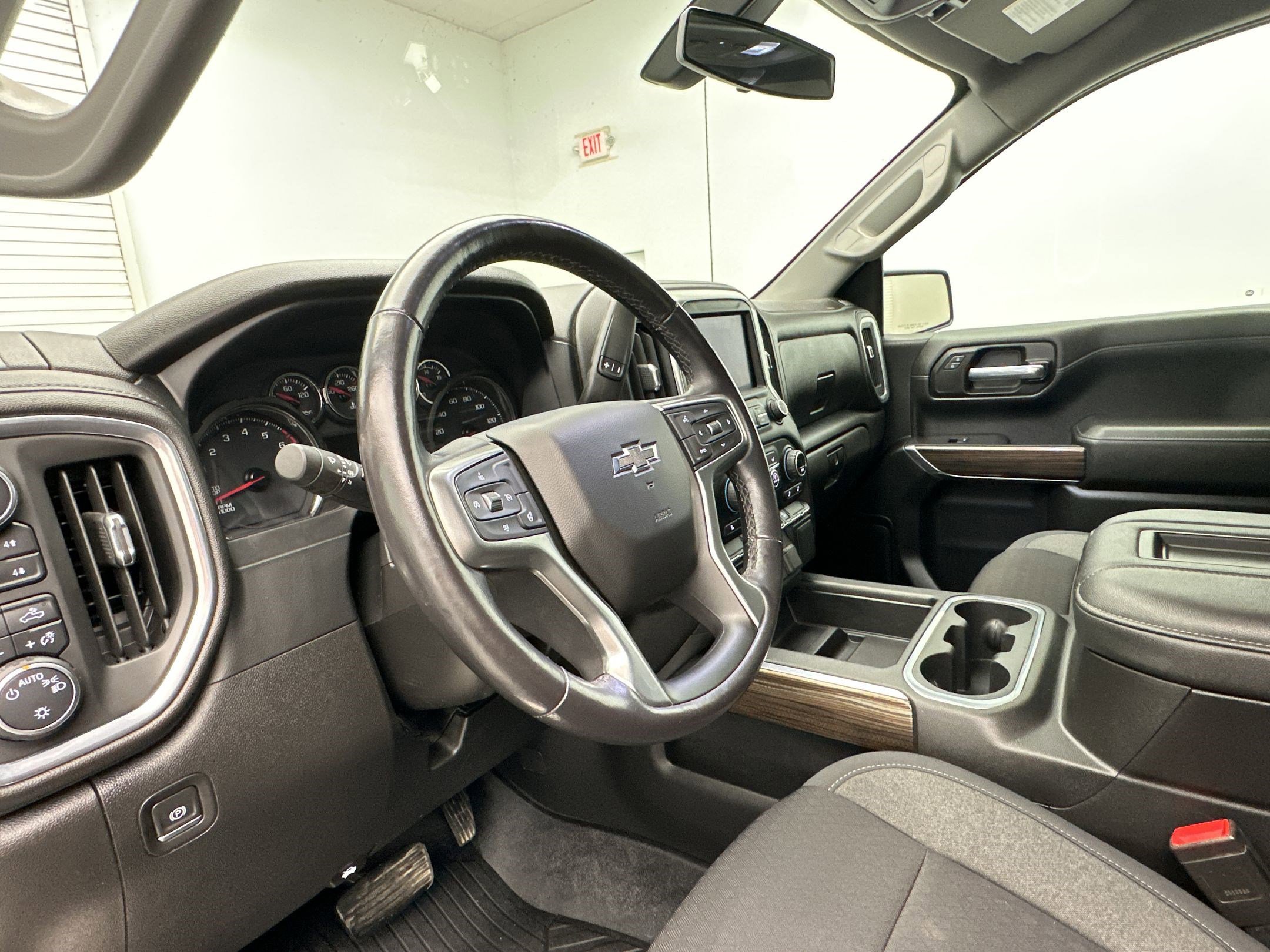 Certified 2021 Chevrolet Silverado 1500 RST AWD/4WD image 4