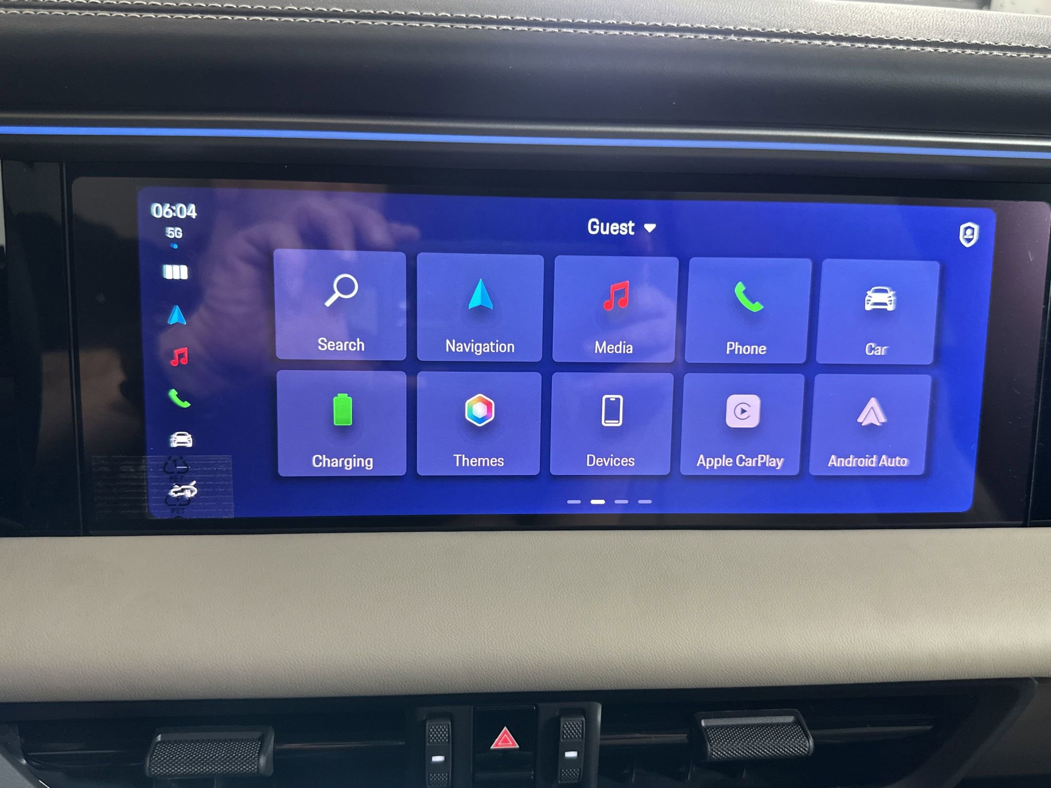 Used 2025 Porsche Macan 4 Electric image 30