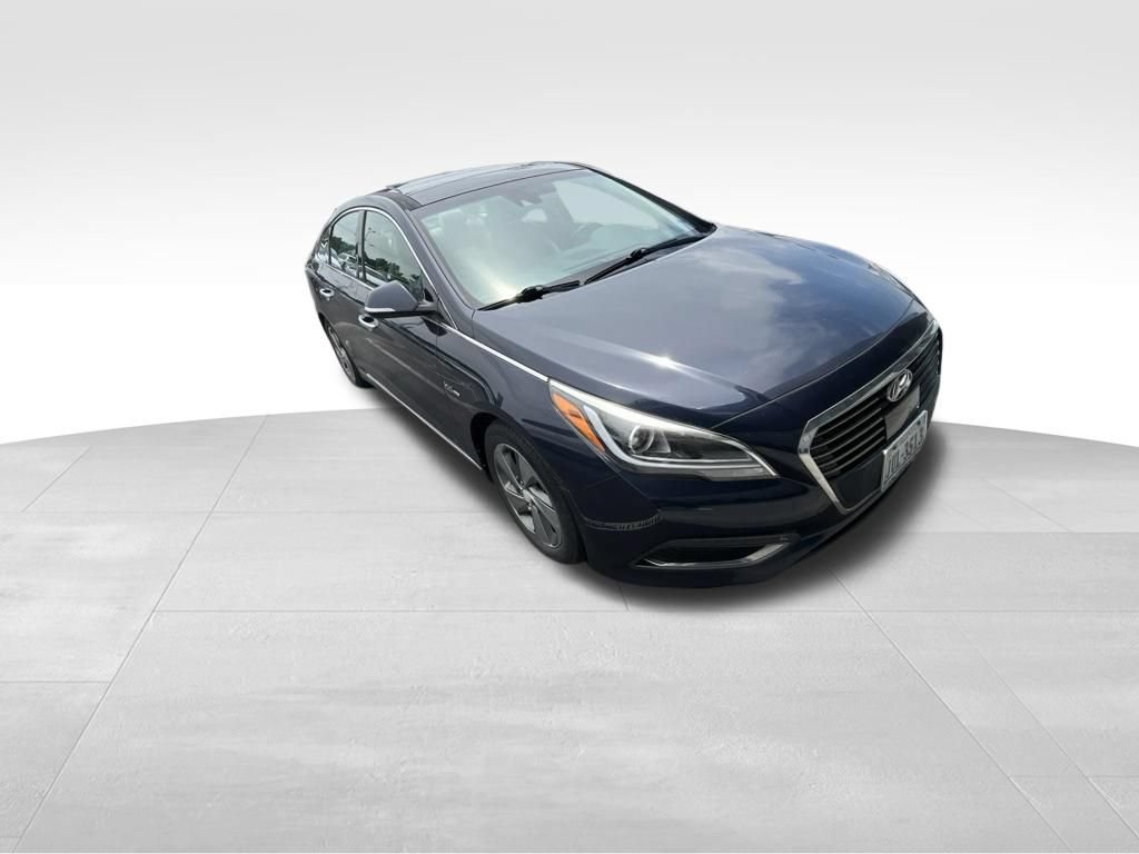 Used 2017 Hyundai Sonata Limited w/ Ultimate Package 02 FWD image 18