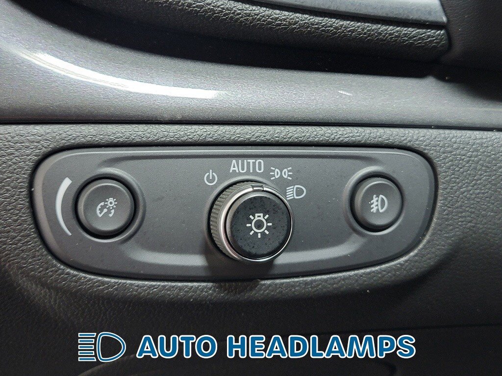 Used 2020 Buick Encore Essence AWD/4WD image 25
