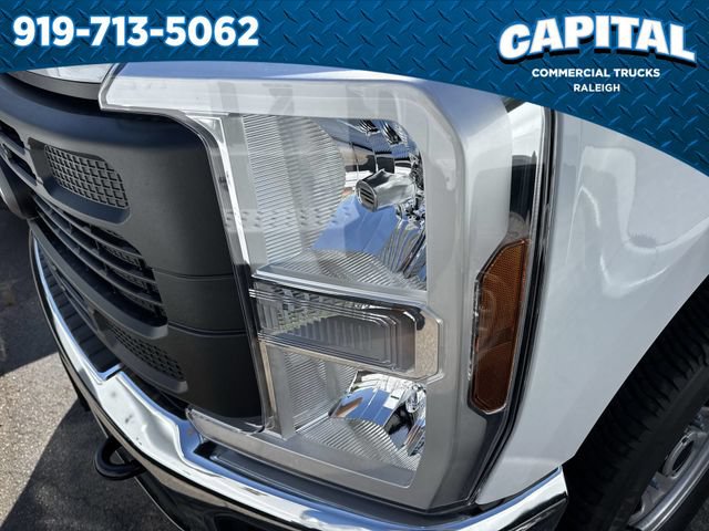 New 2026 Ford F250 XL w/ XL Chrome Package AWD/4WD image 13