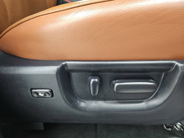 Used 2019 Toyota Sequoia Platinum AWD/4WD image 46