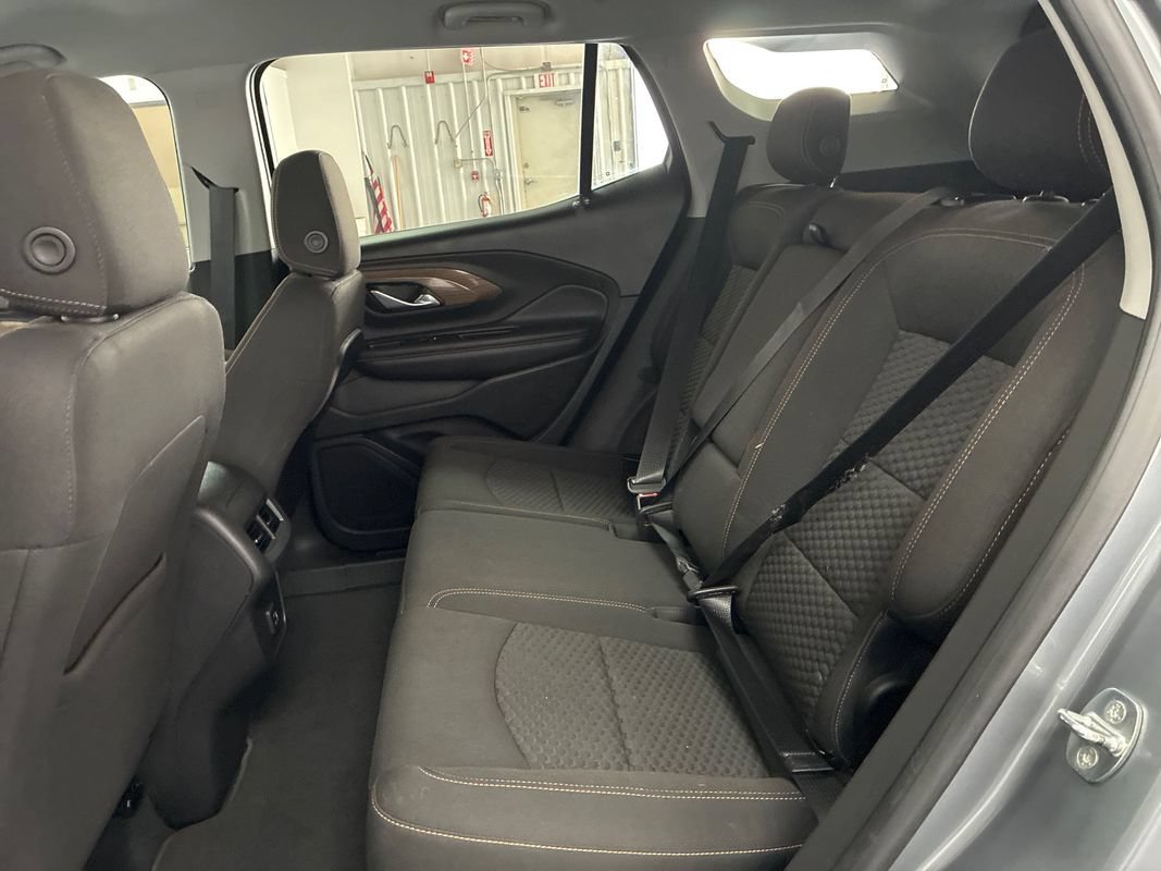 Used 2020 GMC Terrain SLE w/ Driver Convenience Package AWD/4WD image 18