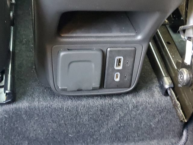 Used 2025 Chevrolet TrailBlazer RS w/ Convenience Package FWD image 12