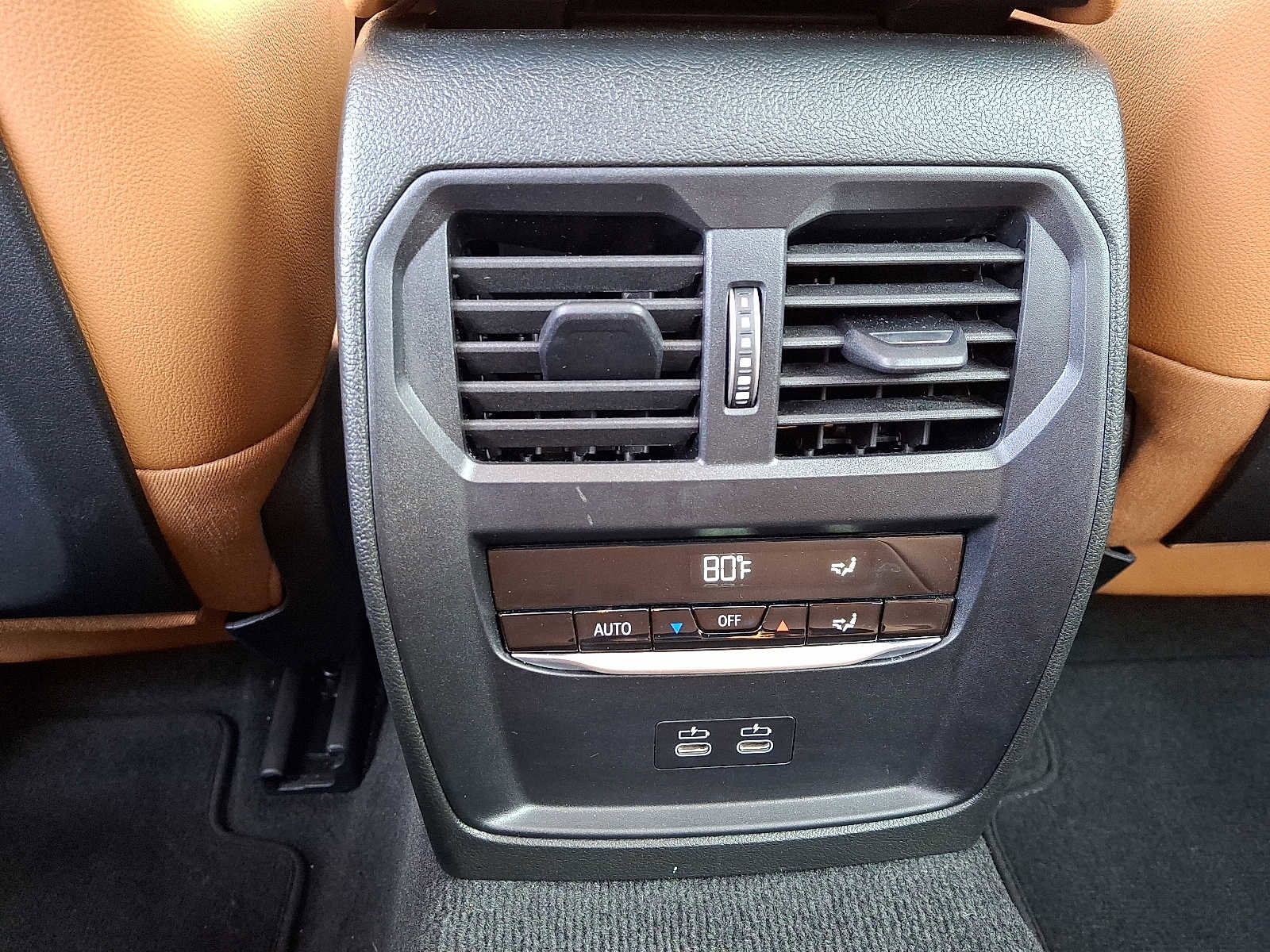 Used 2025 BMW 330i xDrive Sedan w/ M Sport Package image 11