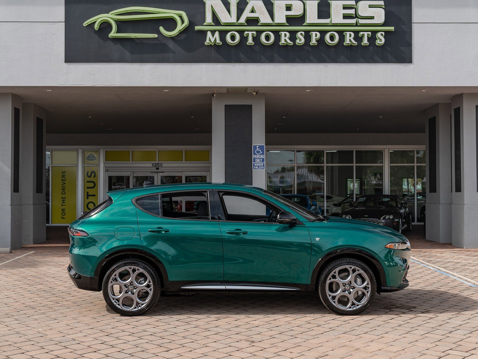 New 2024 Alfa Romeo Tonale Ti w/ Active Assist Package image 25