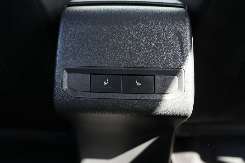 Used 2021 Volkswagen Jetta SE w/ SE Cold Weather Package FWD image 38