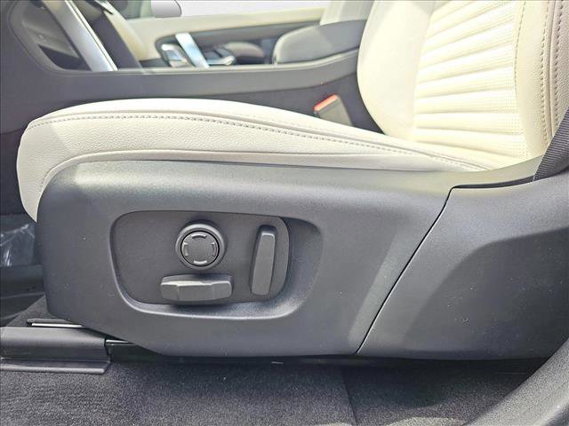 New 2025 Land Rover Discovery Sport S AWD/4WD image 28