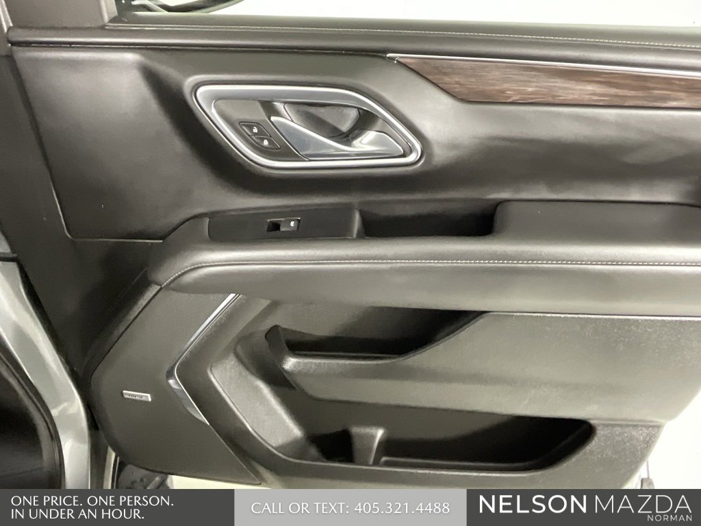 Used 2023 Chevrolet Suburban Z71 w/ Luxury Package image 20