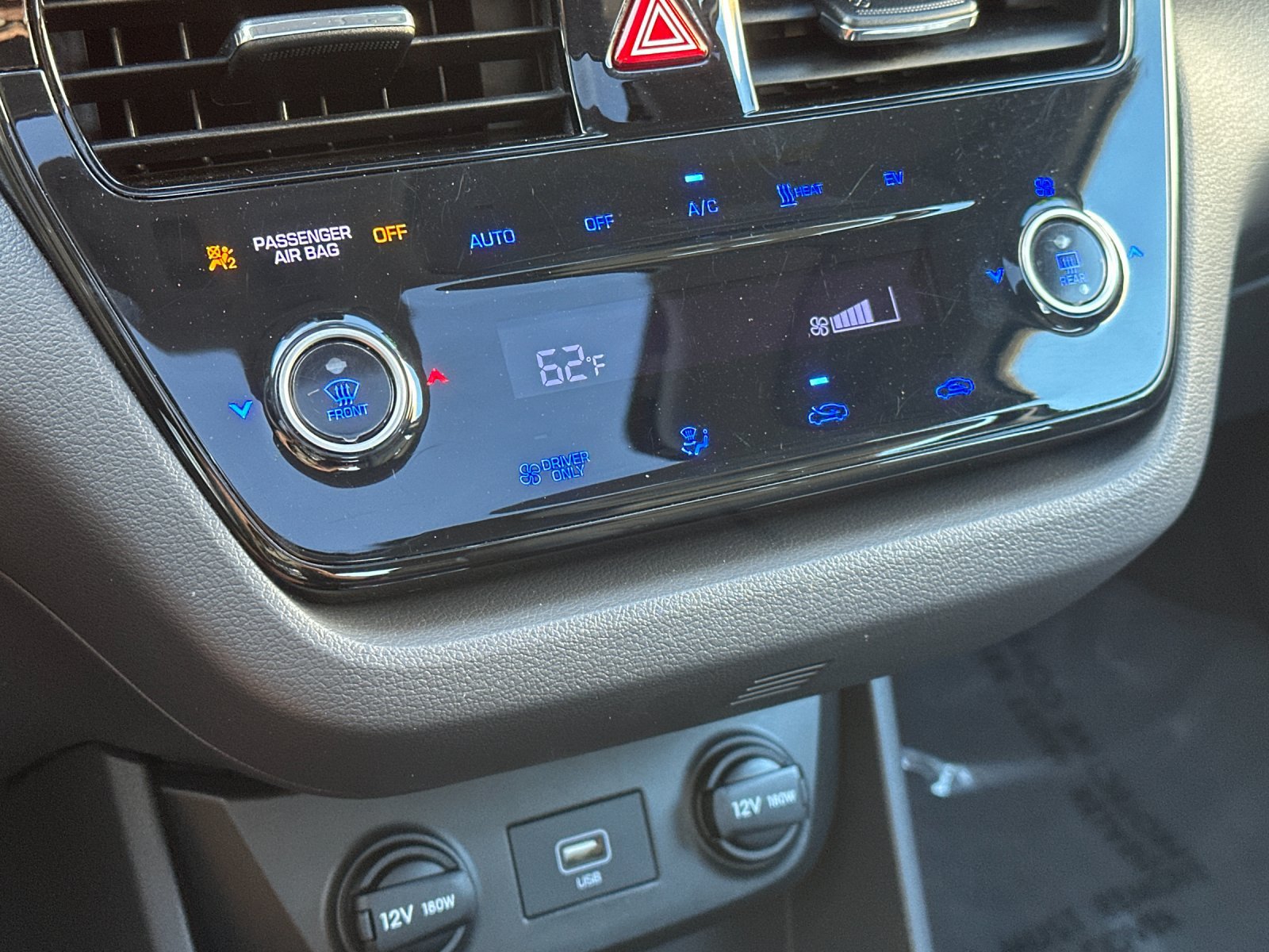 Used 2020 Hyundai Ioniq Limited FWD image 21