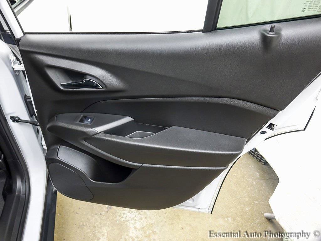 Used 2025 Chevrolet Trax RS image 22