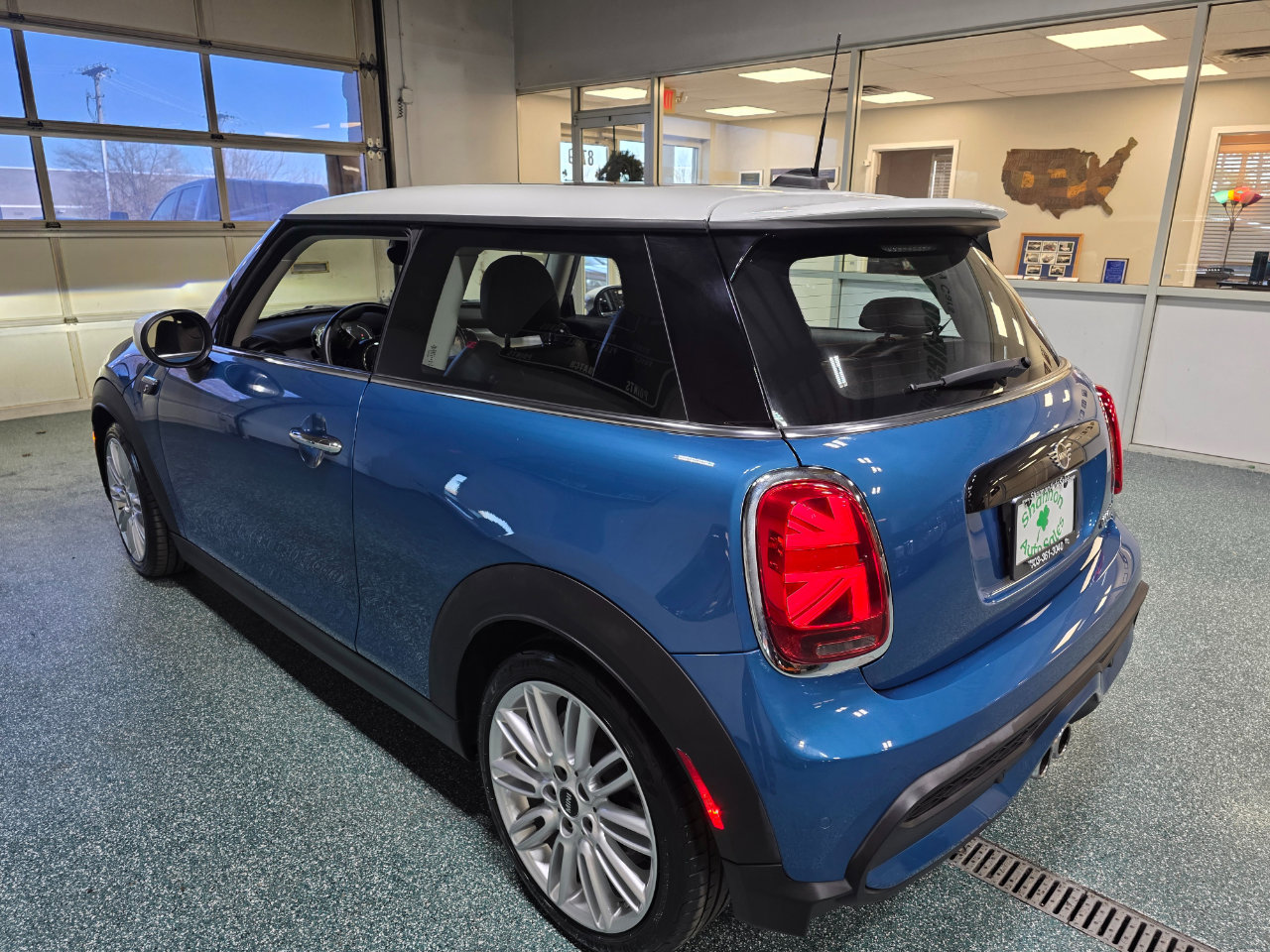 Used 2022 MINI Cooper S image 9