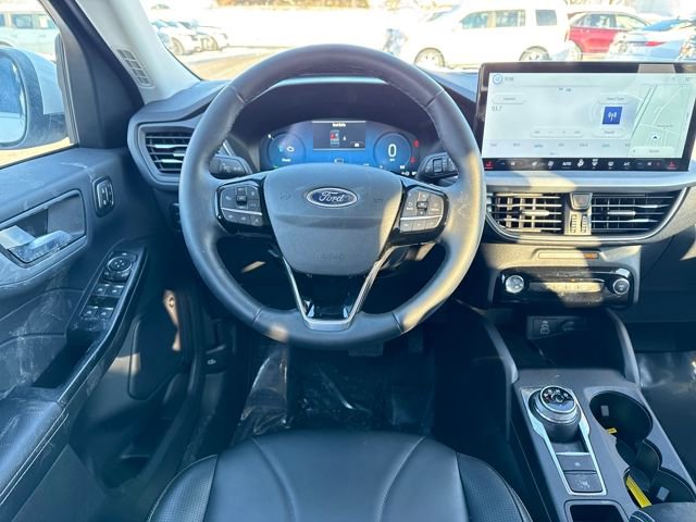 Used 2025 Ford Escape Platinum w/ Premium Technology Package image 13