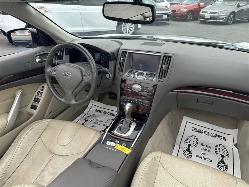 Used 2014 INFINITI Q60 Convertible w/ Premium Package RWD image 12