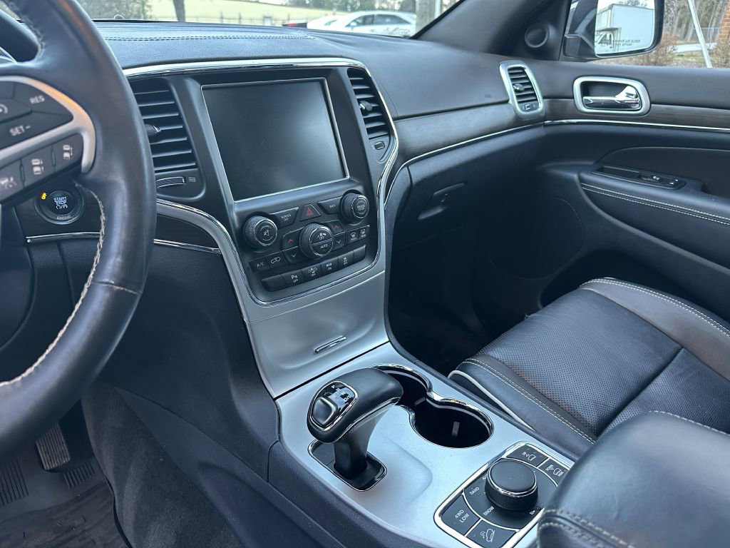 Used 2014 Jeep Grand Cherokee Overland w/ Advanced Technology Group AWD/4WD image 30