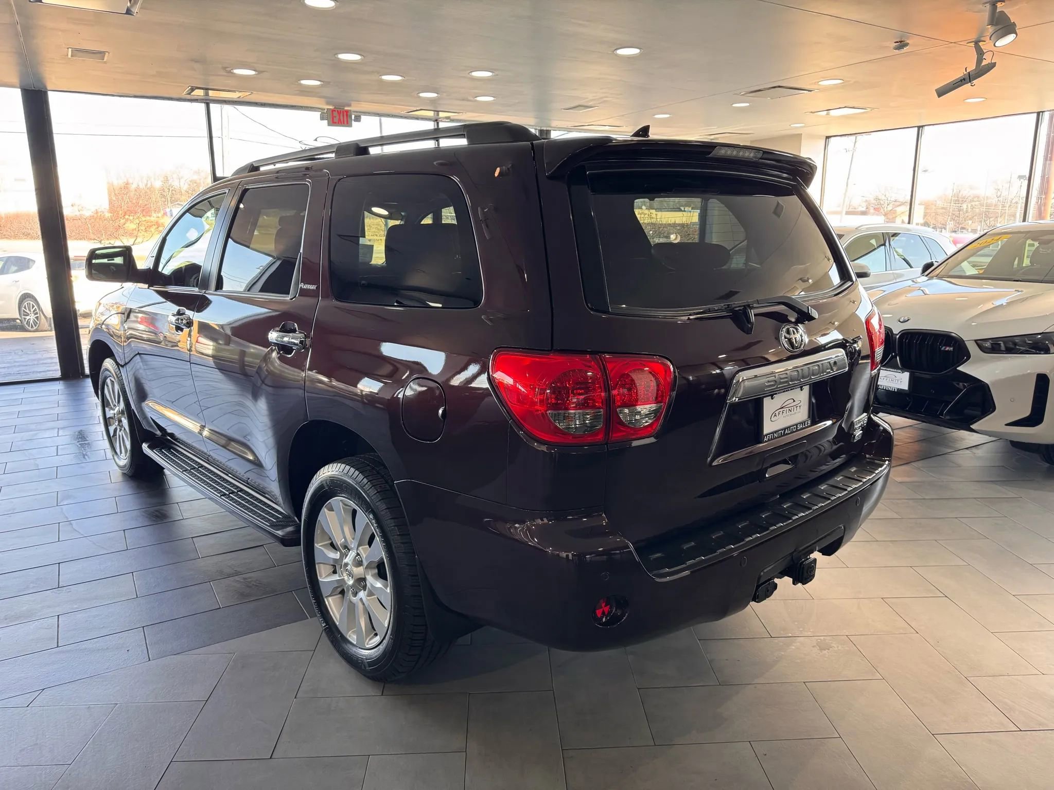 Used 2014 Toyota Sequoia Platinum image 3