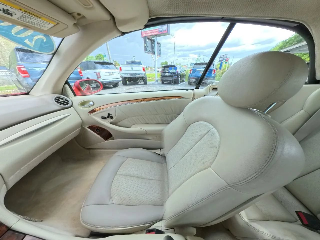 Used 2005 Mercedes-Benz CLK 320 Cabriolet image 24