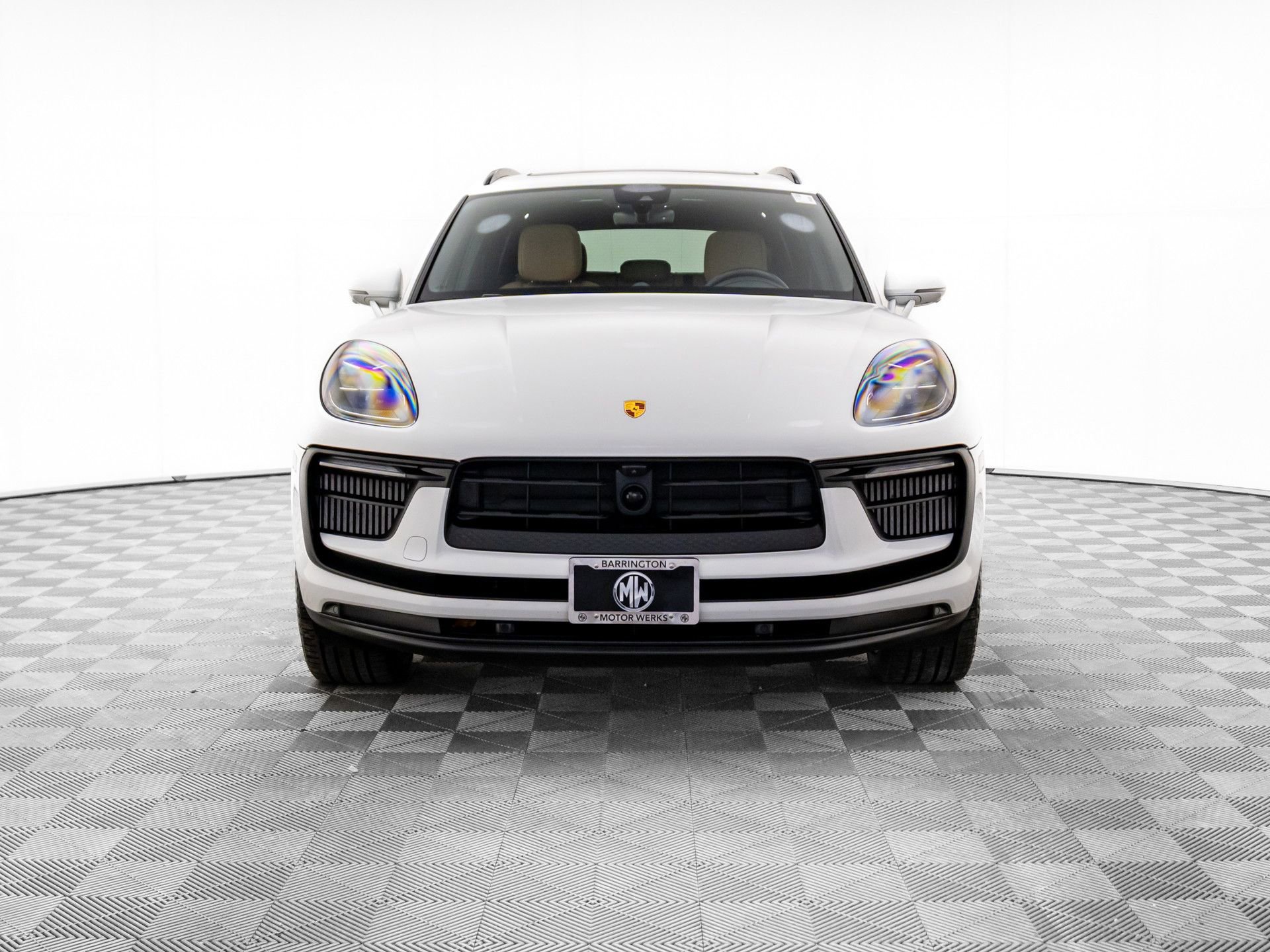 Certified 2023 Porsche Macan S image 9